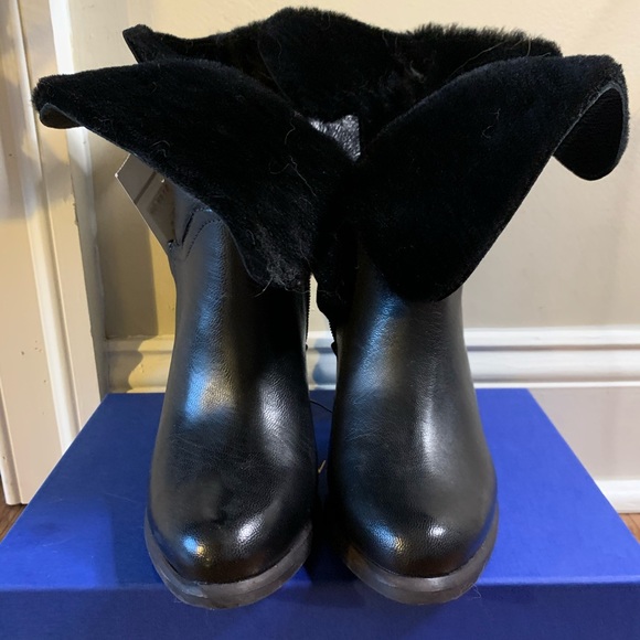 NWT Ugg Leather boot with fur lining size 5 - Picture 2 of 4